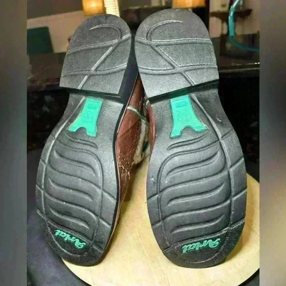 Ariat “Fat Baby” Mid calf cowboy boots; women’s size: 7.5B, mid calf; round toe - Picture 8 of 10